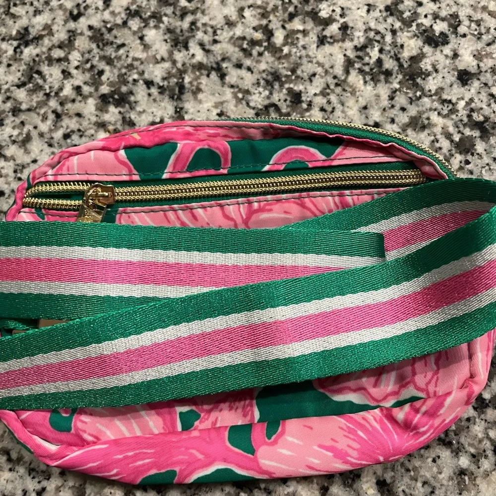 Lilly Pulitzer Green & Pink Floral Crossbody Belt Bag - NWOT - Picture 7 of 10